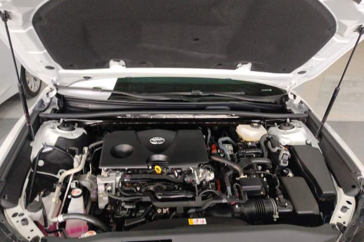 Used Toyota Camry 2024 Dual-Motor 2.0 HGVP Luxury Edition Engine Bay