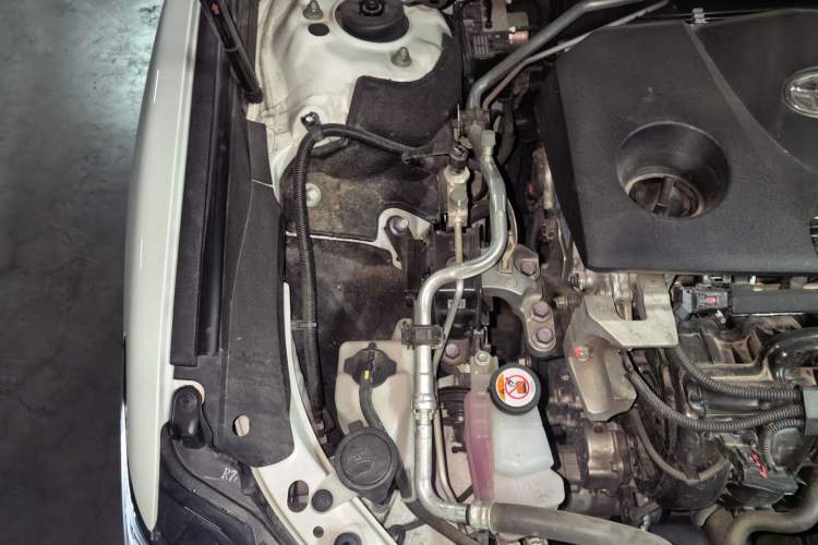 Used Toyota Camry 2024 Dual-Motor 2.0HS Sport Edition Engine Bay Right