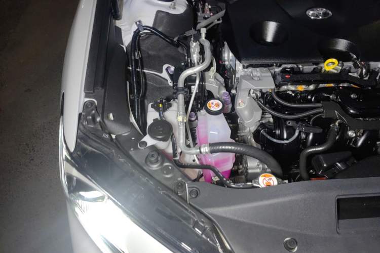 Used Toyota Camry 2024 Dual-Motor 2.0 HGVP Luxury Edition Engine Bay Right
