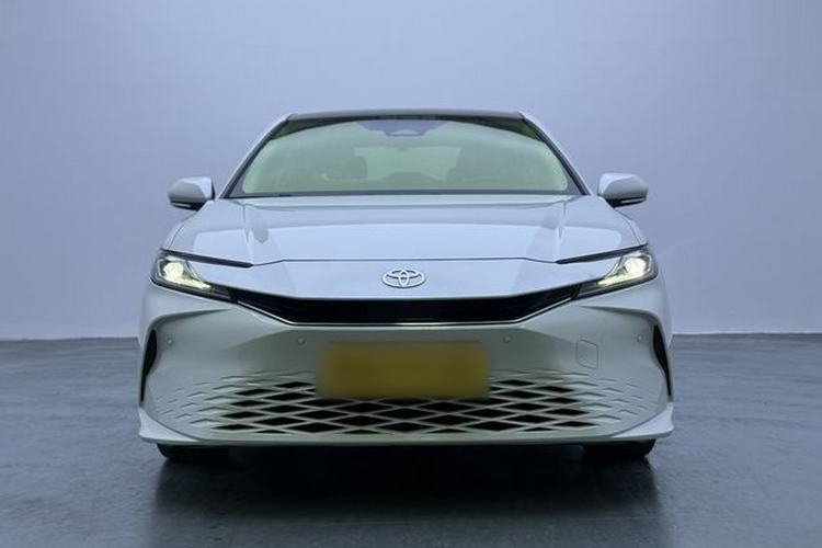 Used Toyota Camry 2024 Dual-Engine 2.5HG Prestige Edition Exterior 1