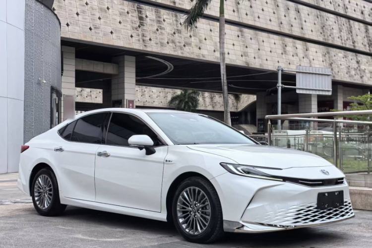 Used Toyota Camry 2024 Dual-Motor 2.0 HGVP Luxury Edition Exterior 1