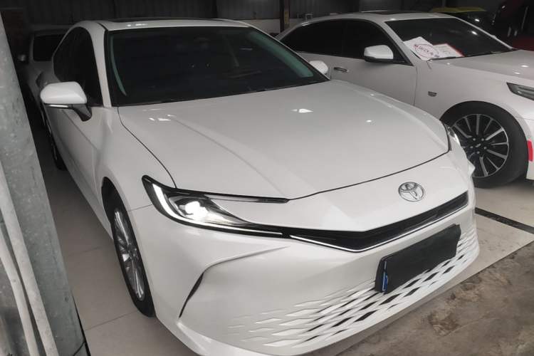 Used Toyota Camry 2024 2.0E Elite Edition Exterior 1