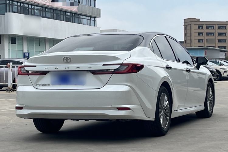 Used Toyota Camry 2024 2.0 GVP Luxury Edition Exterior 2