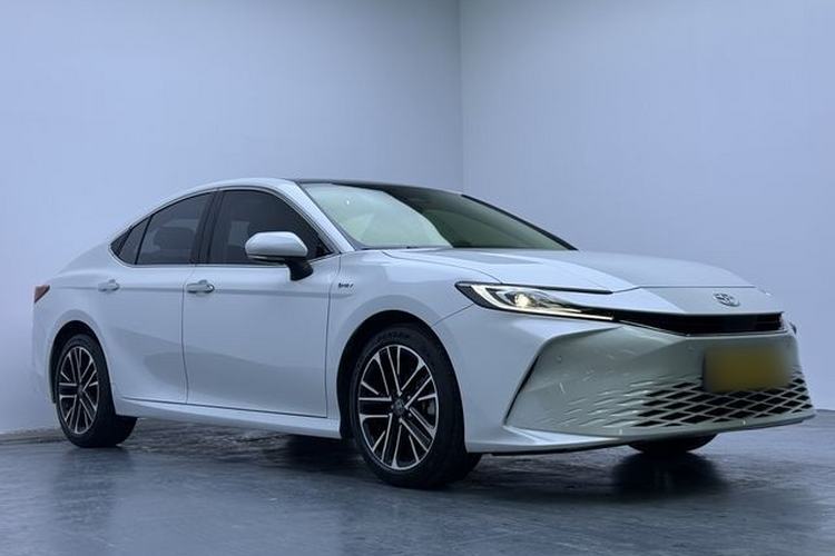 Used Toyota Camry 2024 Dual-Engine 2.5HG Prestige Edition Exterior 2