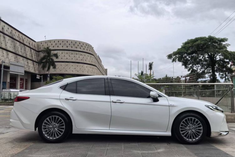 Used Toyota Camry 2024 Dual-Motor 2.0 HGVP Luxury Edition Exterior 2