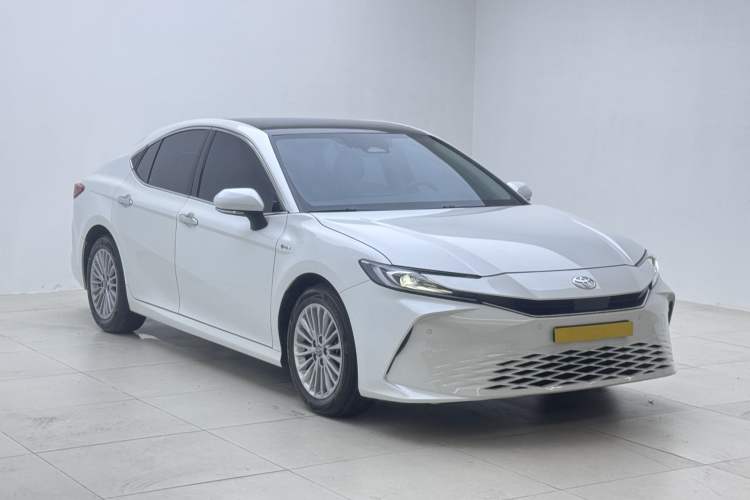 Used Toyota Camry 2024 Dual-Motor 2.0 HG Premium Edition Exterior 2