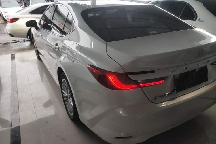 Used Toyota Camry 2024 2.0E Elite Edition Exterior 2