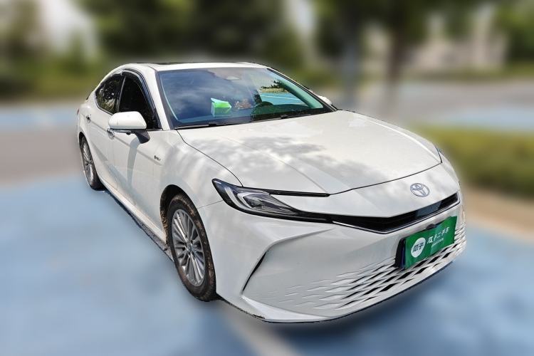 Used Toyota Camry 2024 Dual-Motor 2.0 HGVP Luxury Edition Exterior 2