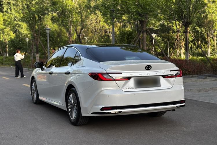 Used Toyota Camry 2024 2.0 GVP Luxury Edition Exterior 3