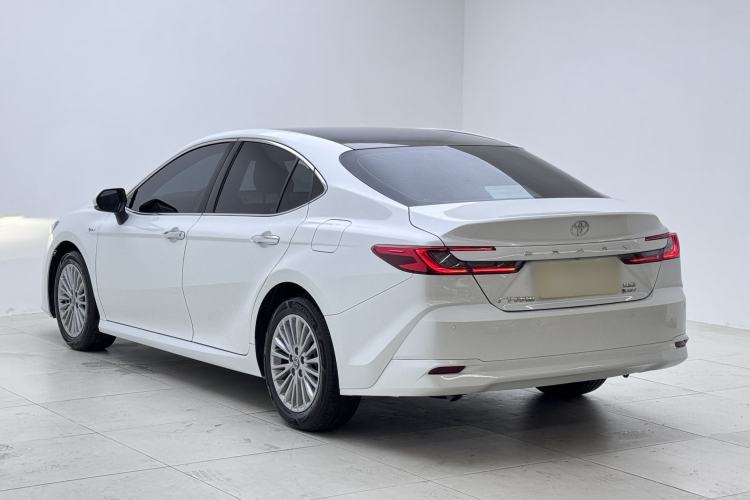 Used Toyota Camry 2024 Dual-Motor 2.0 HG Premium Edition Exterior 3