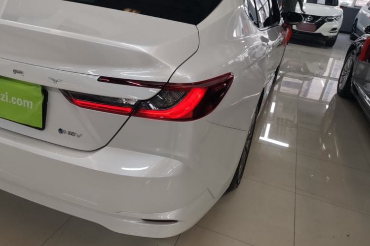 Used Toyota Camry 2024 Dual-Motor 2.0 HE Elite Edition Exterior 3