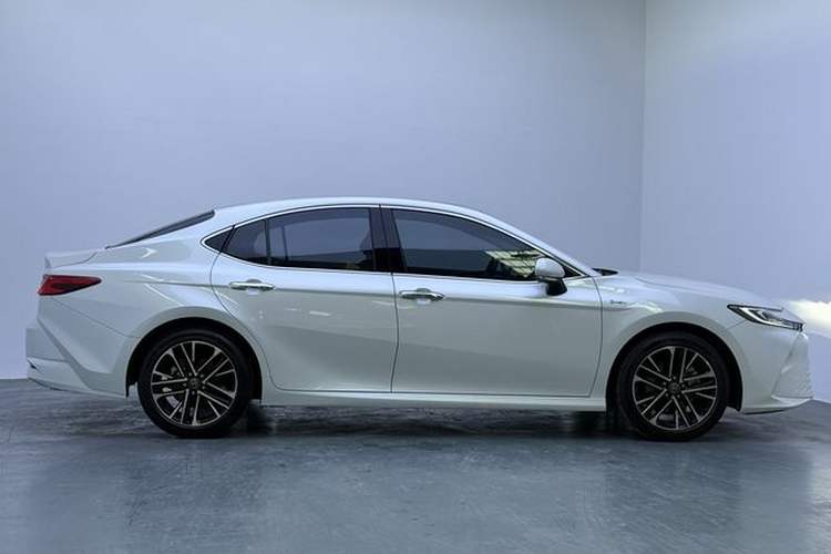 Used Toyota Camry 2024 Dual-Engine 2.5HG Prestige Edition Exterior 4
