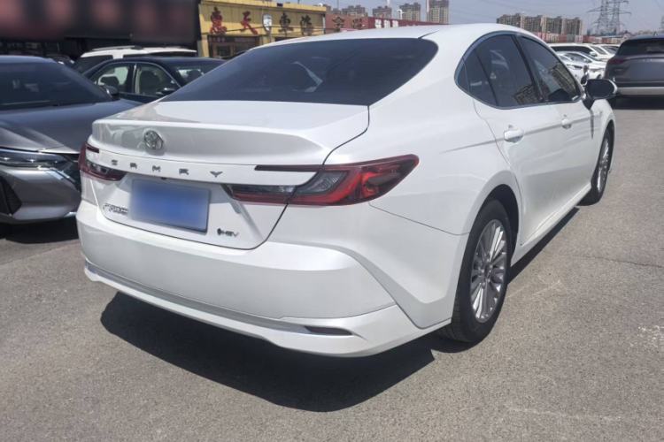 Used Toyota Camry 2024 Dual-Motor 2.0 HE Elite Edition Exterior 4