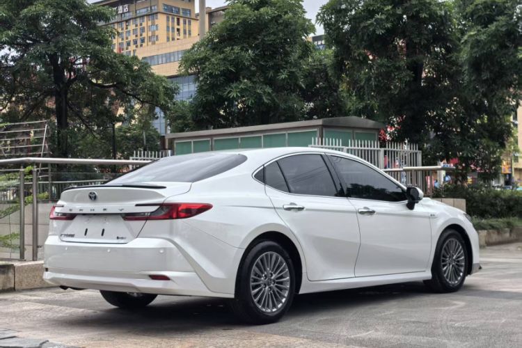 Used Toyota Camry 2024 Dual-Motor 2.0 HGVP Luxury Edition Exterior 4