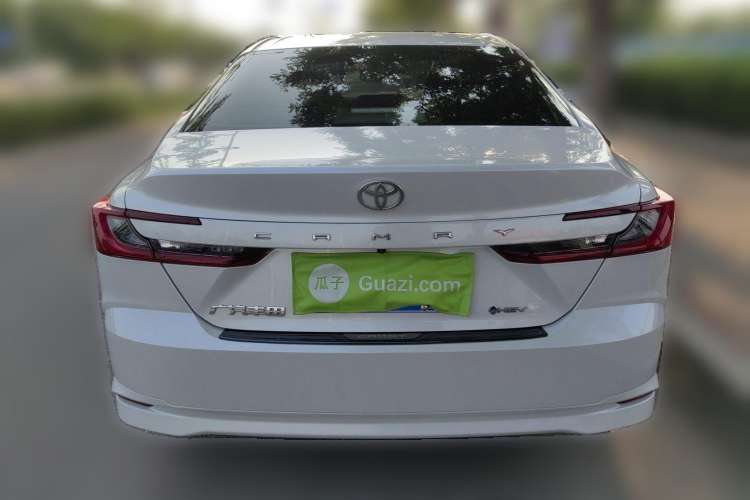 Used Toyota Camry 2024 Dual-Motor 2.0 HE Elite Edition Exterior 4
