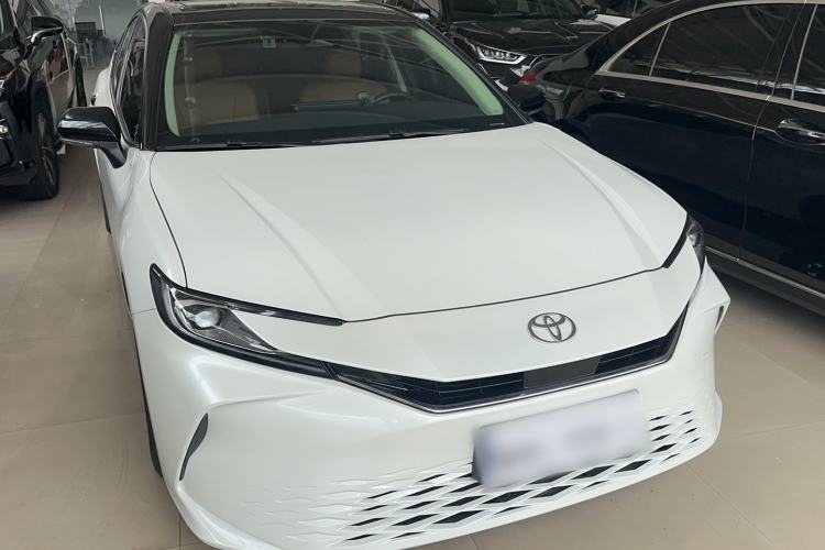 Used Toyota Camry 2024 2.0 GVP Luxury Edition Exterior 5