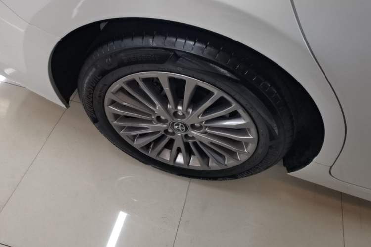 Used Toyota Camry 2024 Dual-Motor 2.0 HE Elite Edition Exterior 5