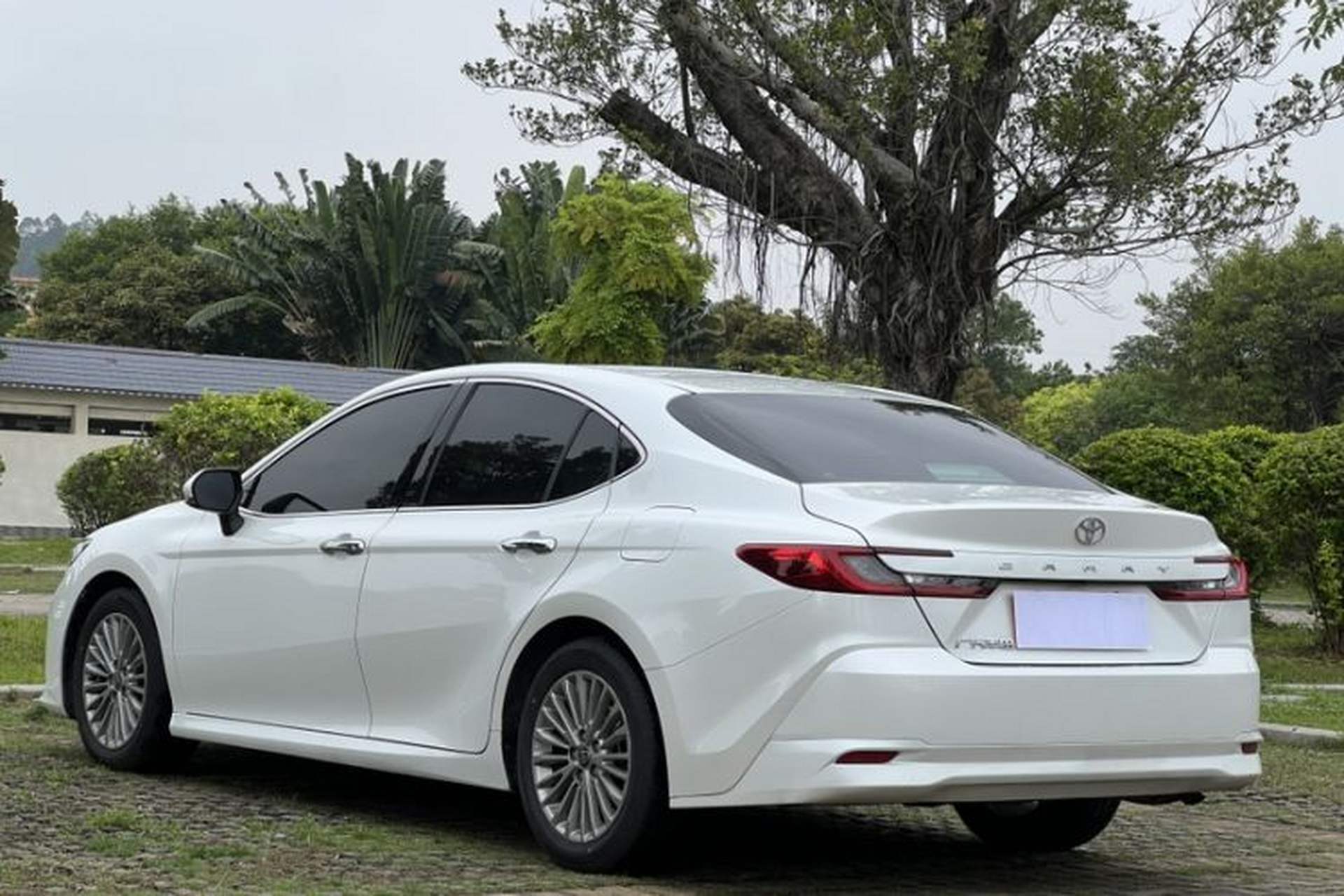 Used Toyota Camry 2024 2.0 GVP Luxury Edition Exterior 5
