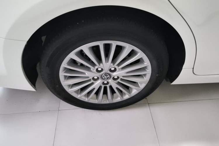 Used Toyota Camry 2024 Dual-Motor 2.0 HGVP Luxury Edition Exterior 8