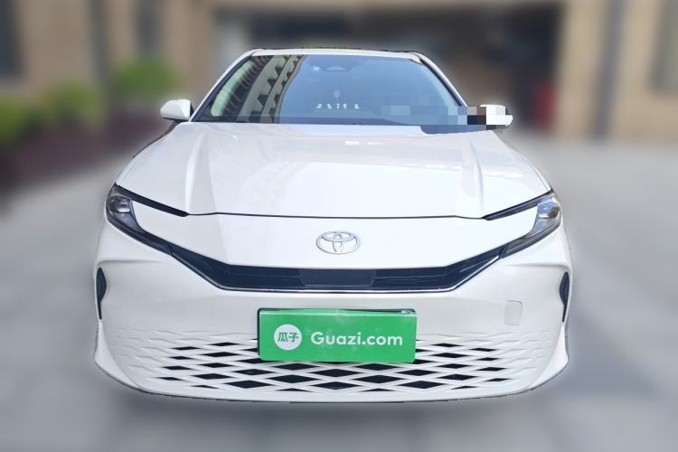 Used Toyota Camry 2024 Dual-Motor 2.0 HGVP Luxury Edition Front