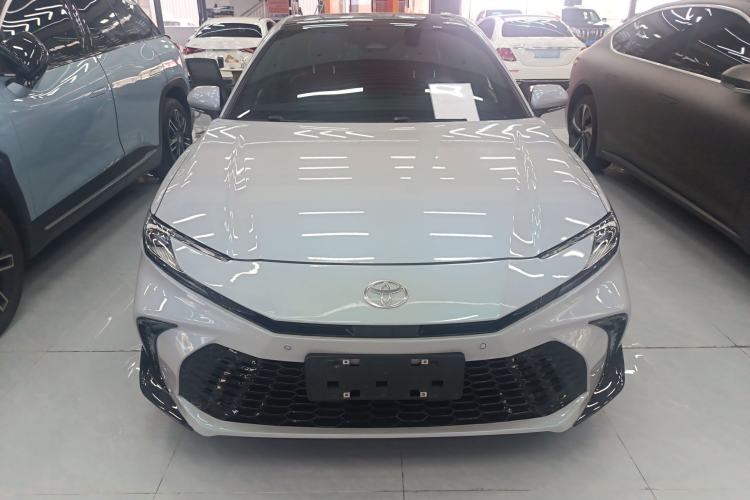 Used Toyota Camry 2024 Dual-Motor 2.0HS Sport Edition Front