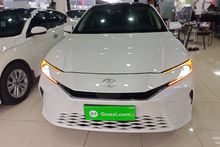 Used Toyota Camry 2024 Dual-Engine 2.5HG Prestige Edition Front