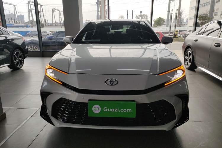 Used Toyota Camry 2024 Dual-Motor 2.0HS Sport Edition Front