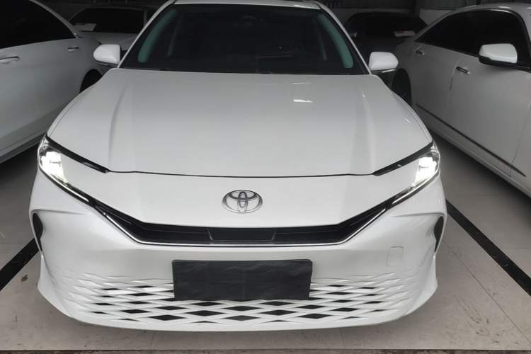 Used Toyota Camry 2024 2.0E Elite Edition Front