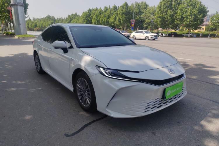 Used Toyota Camry 2024 Dual-Motor 2.0 HE Elite Edition Front Right 45 Deg