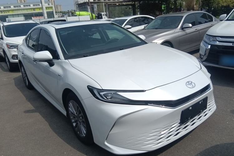 Used Toyota Camry 2024 Dual-Motor 2.0 HGVP Luxury Edition Front Right 45 Deg