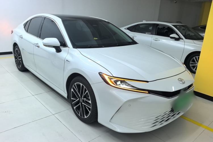 Used Toyota Camry 2024 Dual-Motor 2.0 HG Premium Edition Front Right 45 Deg