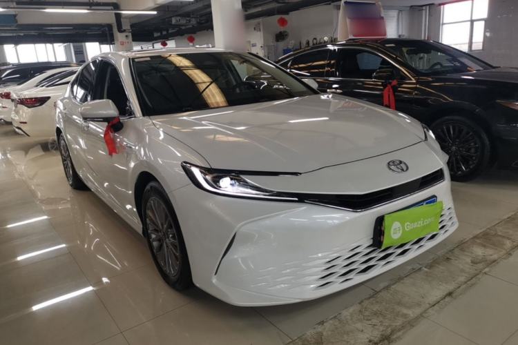 Used Toyota Camry 2024 Dual-Motor 2.0 HE Elite Edition Front Right 45 Deg
