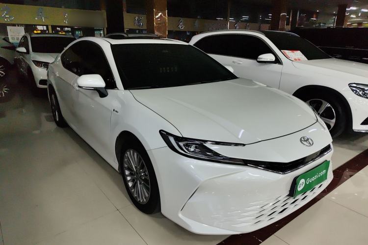Used Toyota Camry 2024 Dual-Motor 2.0 HE Elite Edition Front Right 45 Deg