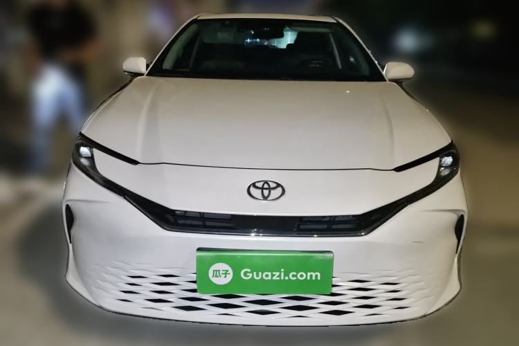 Used Toyota Camry 2024 Dual-Motor 2.0 HGVP Luxury Edition Front