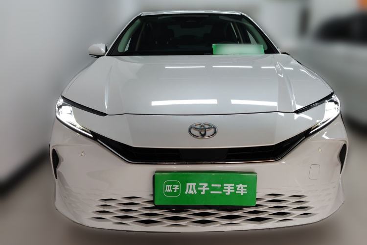 Used Toyota Camry 2024 Dual-Motor 2.0 HGVP Luxury Edition Front