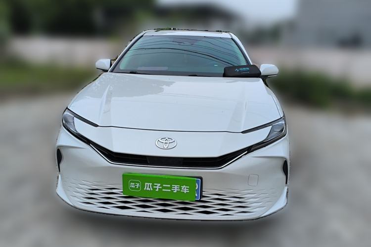 Used Toyota Camry 2024 Dual-Motor 2.0 HGVP Luxury Edition Front