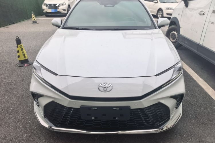 Used Toyota Camry 2024 Dual-Motor 2.0 HXS Sport Plus Edition Front