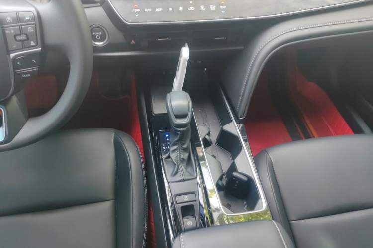 Used Toyota Camry 2024 Dual-Motor 2.0 HE Elite Edition Gear Lever