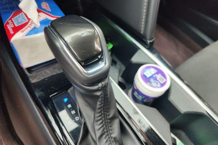 Used Toyota Camry 2024 Dual-Motor 2.0 HXS Sport Plus Edition Gear Lever