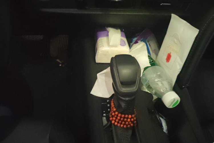 Used Toyota Camry 2024 2.0E Elite Edition Gear Lever