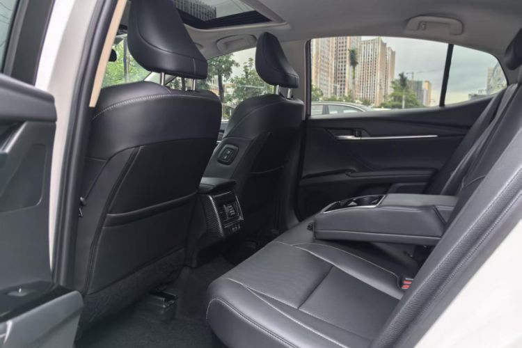 Used Toyota Camry 2024 Dual-Motor 2.0 HGVP Luxury Edition Headliner