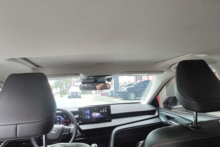 Used Toyota Camry 2024 2.0 GVP Luxury Edition Headliner