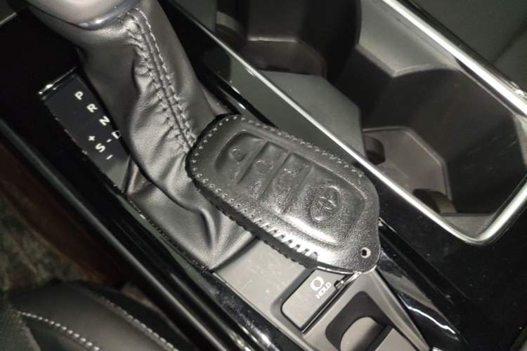 Used Toyota Camry 2024 Dual-Motor 2.0 HGVP Luxury Edition Interior 1