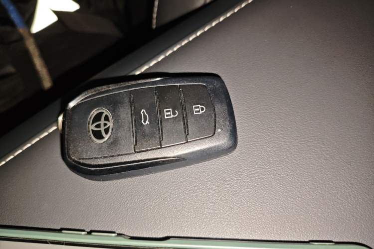 Used Toyota Camry 2024 Dual-Motor 2.0 HGVP Luxury Edition Interior 1