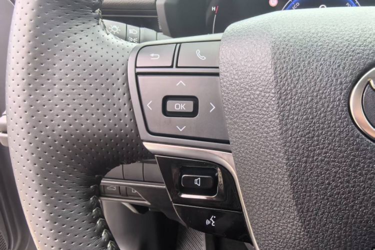 Used Toyota Camry 2024 Dual-Motor 2.0 HGVP Luxury Edition Interior 1