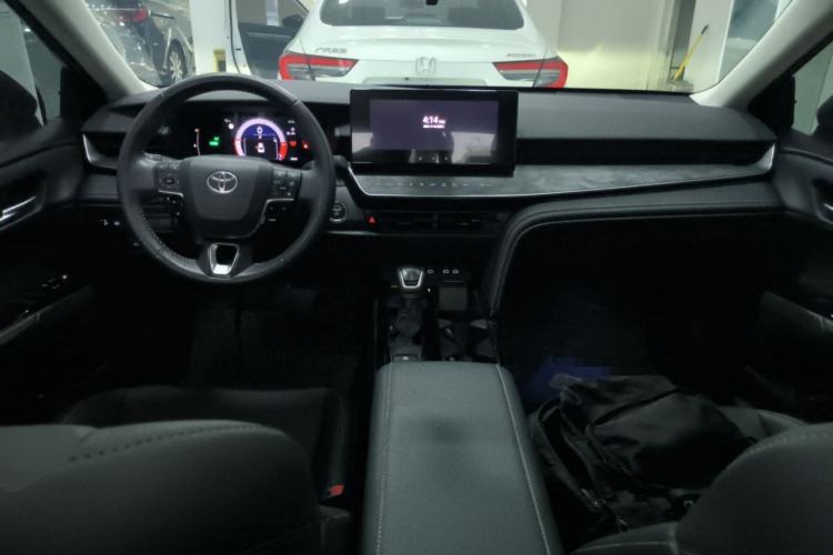 Used Toyota Camry 2024 Dual-Motor 2.0 HGVP Luxury Edition Interior 2