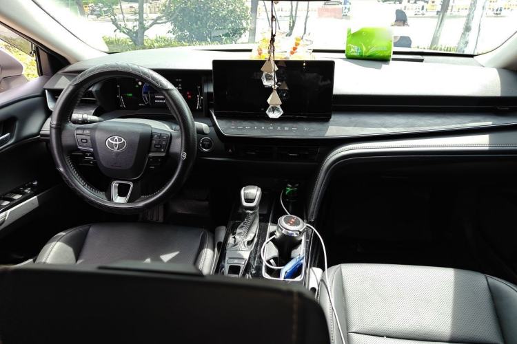 Used Toyota Camry 2024 Dual-Motor 2.0 HGVP Luxury Edition Interior 2