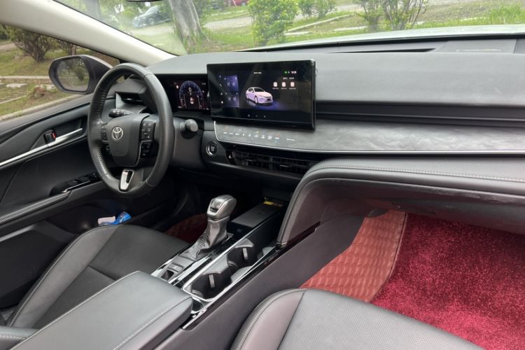 Used Toyota Camry 2024 2.0 GVP Luxury Edition Interior 2