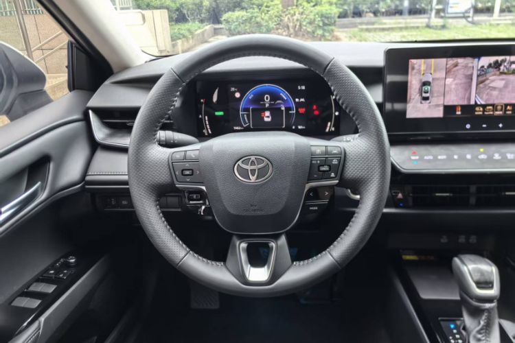 Used Toyota Camry 2024 Dual-Motor 2.0 HGVP Luxury Edition Interior 4