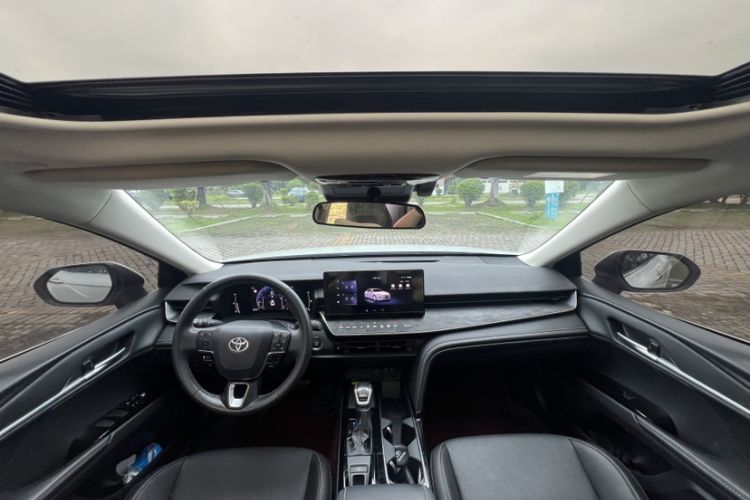 Used Toyota Camry 2024 2.0 GVP Luxury Edition Interior 4